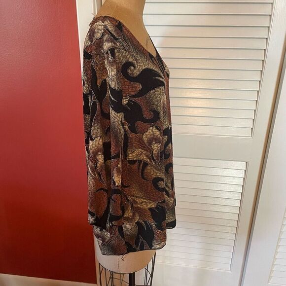 BRITTANY BLACK WOMAN | 3/4 fan sleeve black & earth tones blouse 3X - Picture 3 of 7